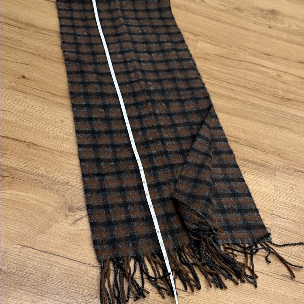 Amicale Cashmere sophisticated plaid
